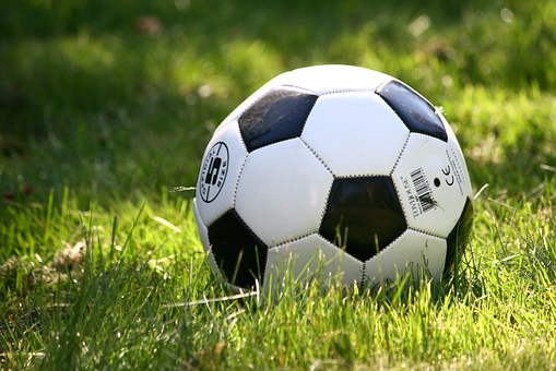 Ballon, foot, herbe